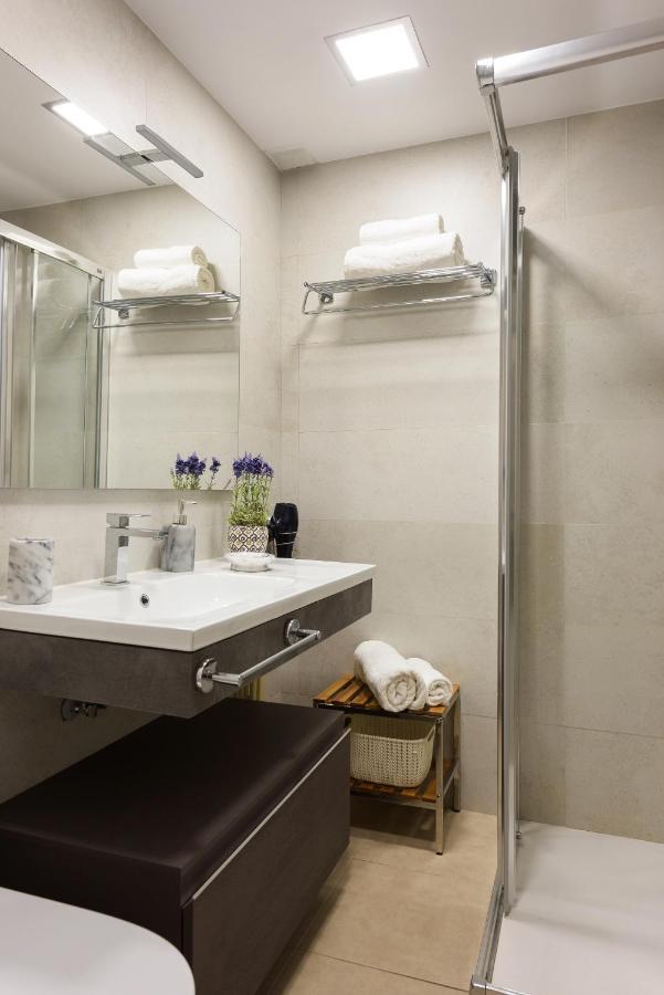 Apartamento Centrico Parking Aire Acondicionado Y Wifi Granada Ngoại thất bức ảnh